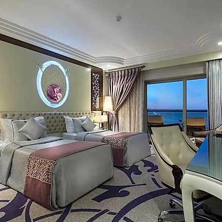 Merit Royal Premium Casino & Кирения
