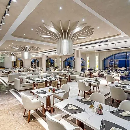 Merit Royal Premium Casino & 5* Кирения