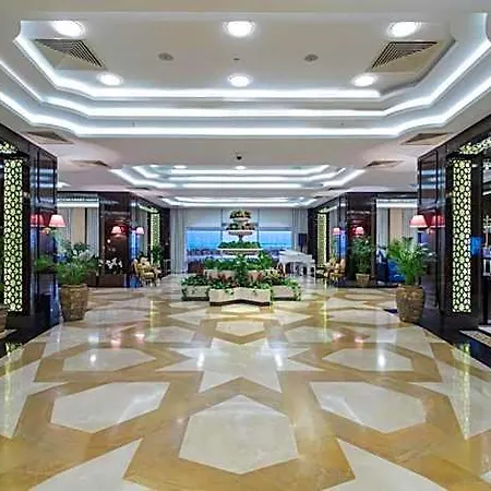 Отель Merit Royal Premium Casino & Кирения