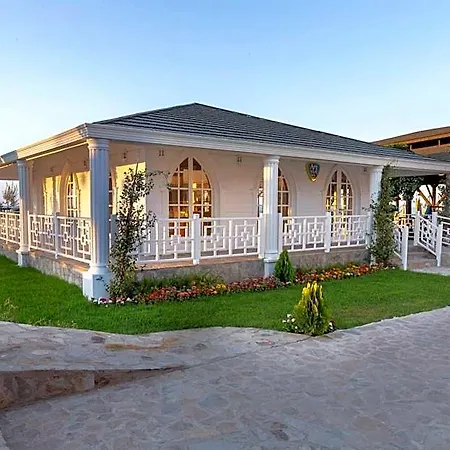 Merit Royal Premium Casino & Отель