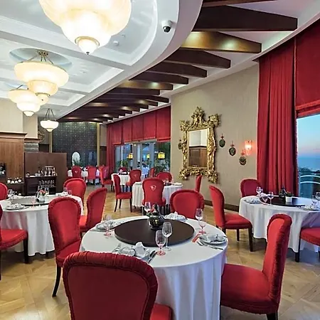 Отель Merit Royal Premium Casino &