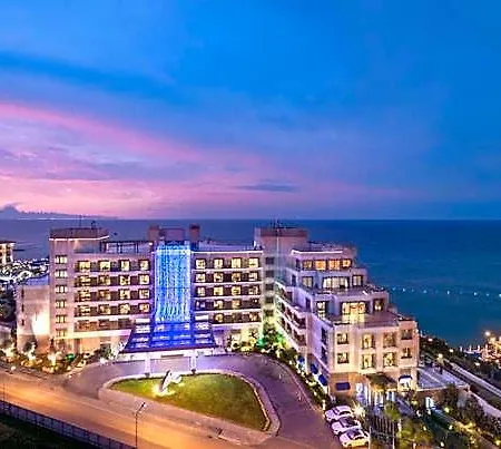 Merit Royal Premium Casino & Отель Кирения