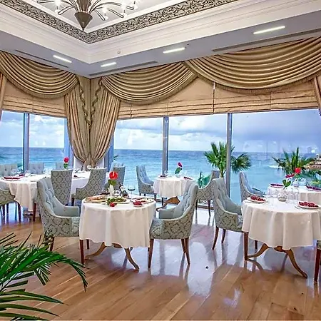 Merit Royal Premium Casino & Отель Кирения