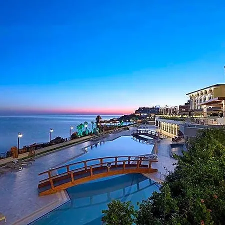 Отель Merit Royal Premium Casino & Кирения